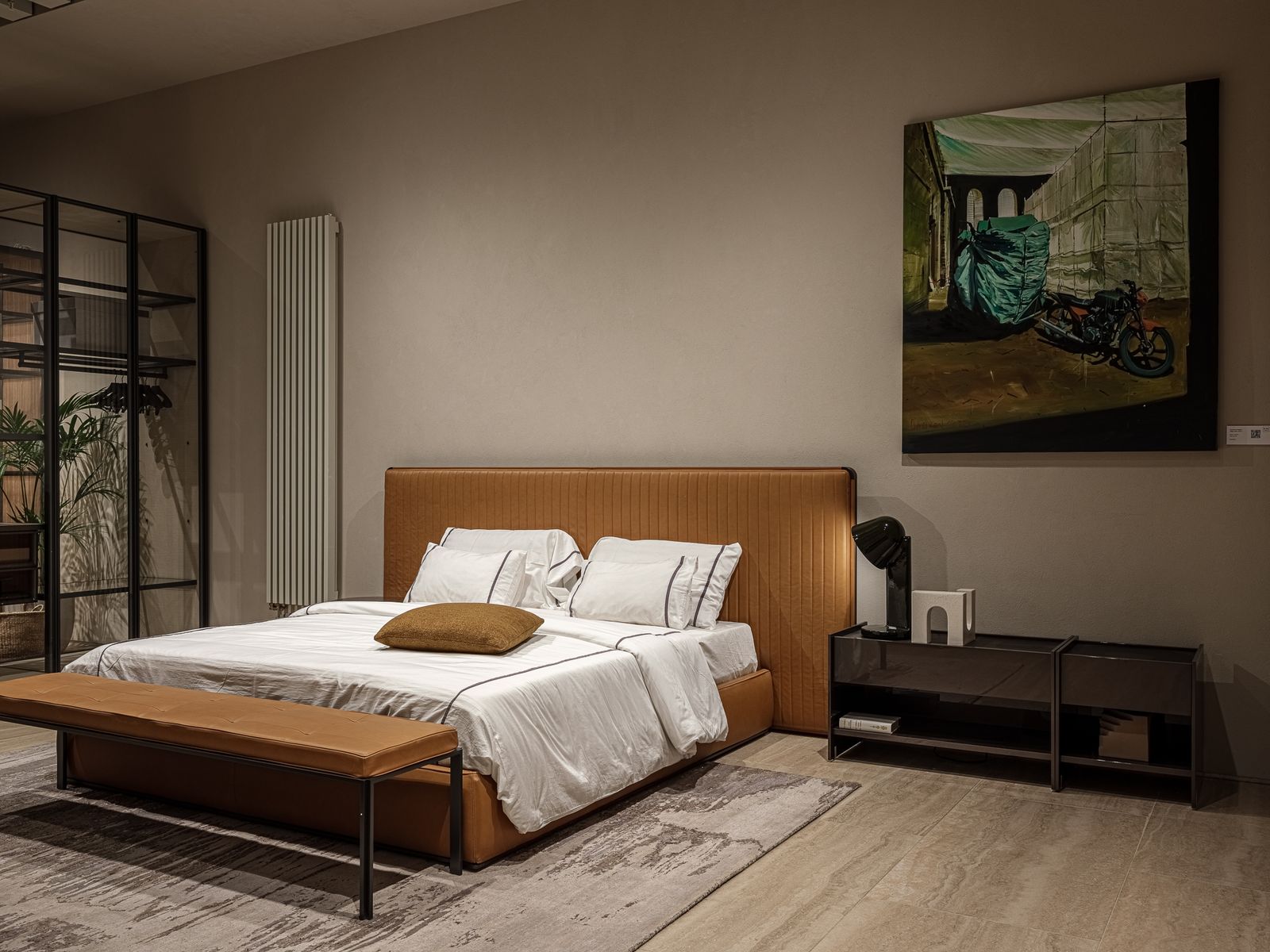 Molteni&C Прикроватная тумбочка Casper CCN1/CCN2 Glossy Cop от Molteni & C — в интерьере