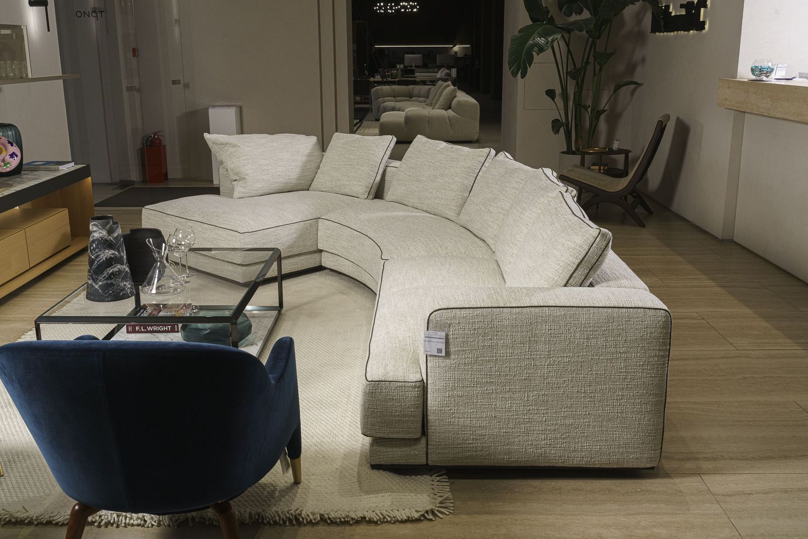 Molteni&C Композиция дивана Augusto от Molteni & C — в интерьере