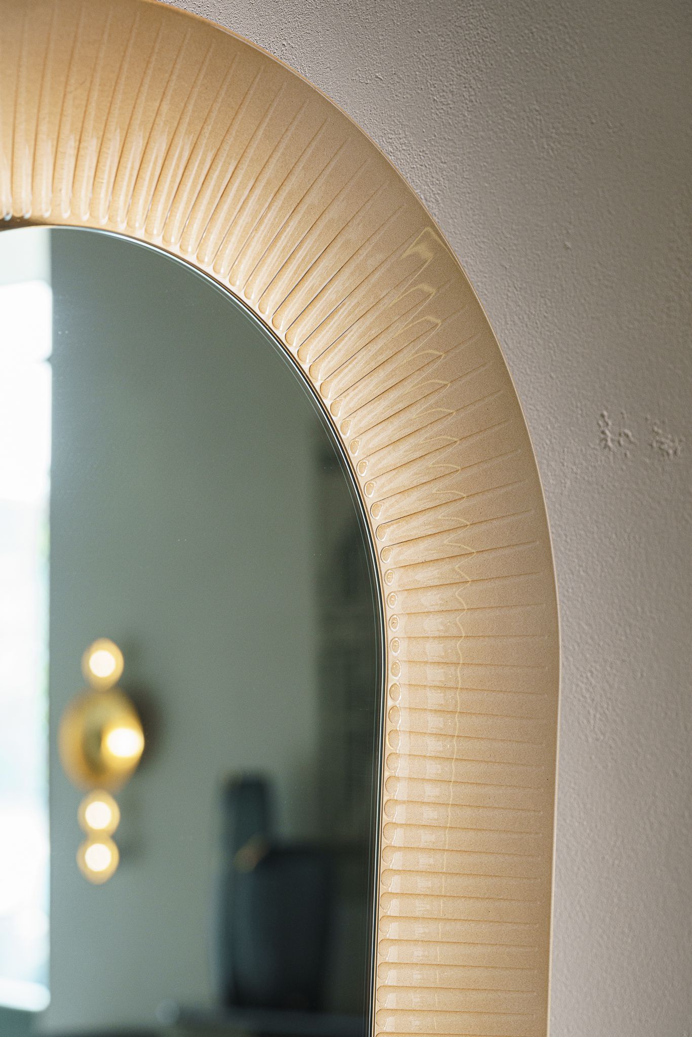 Fiam Зеркало Kathleen Oval Amber от Fiam — в интерьере