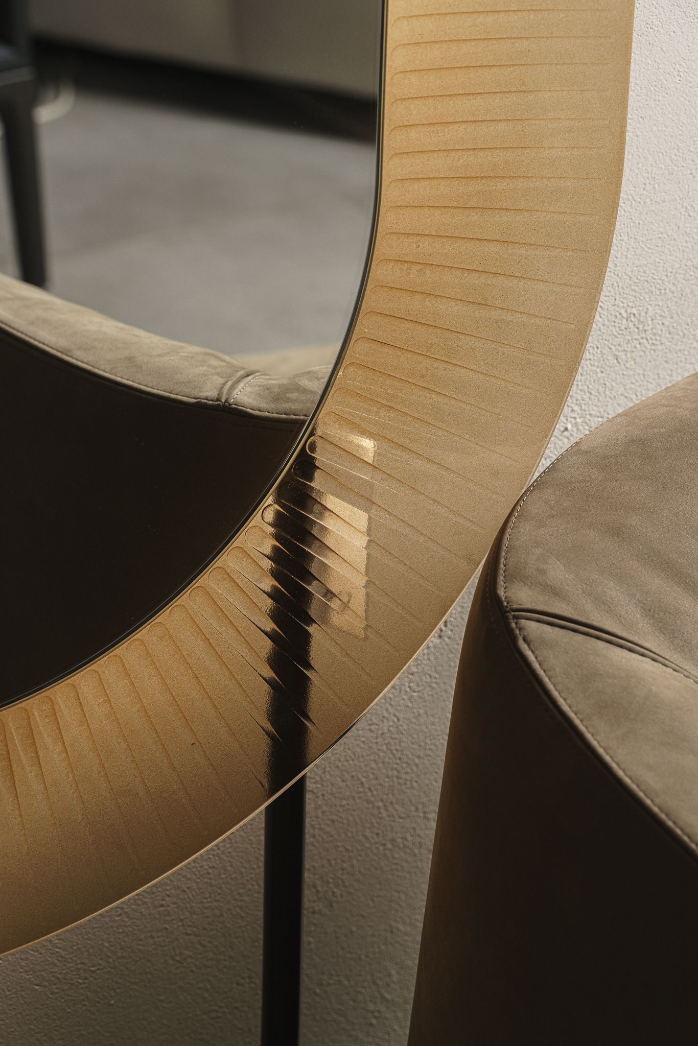 Fiam Зеркало Kathleen Oval Amber от Fiam — в интерьере