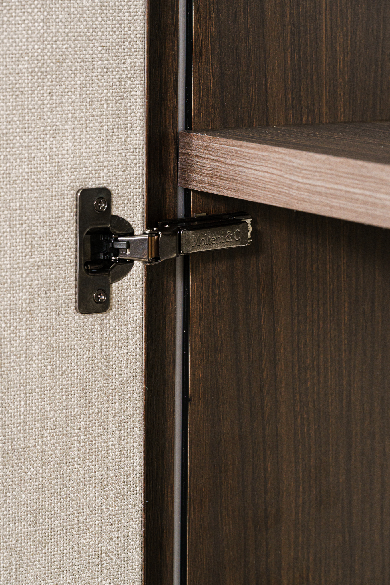 Molteni&C Шкаф с туалетным столиком Gliss Master Eucaliptus от Molteni & C — в интерьере