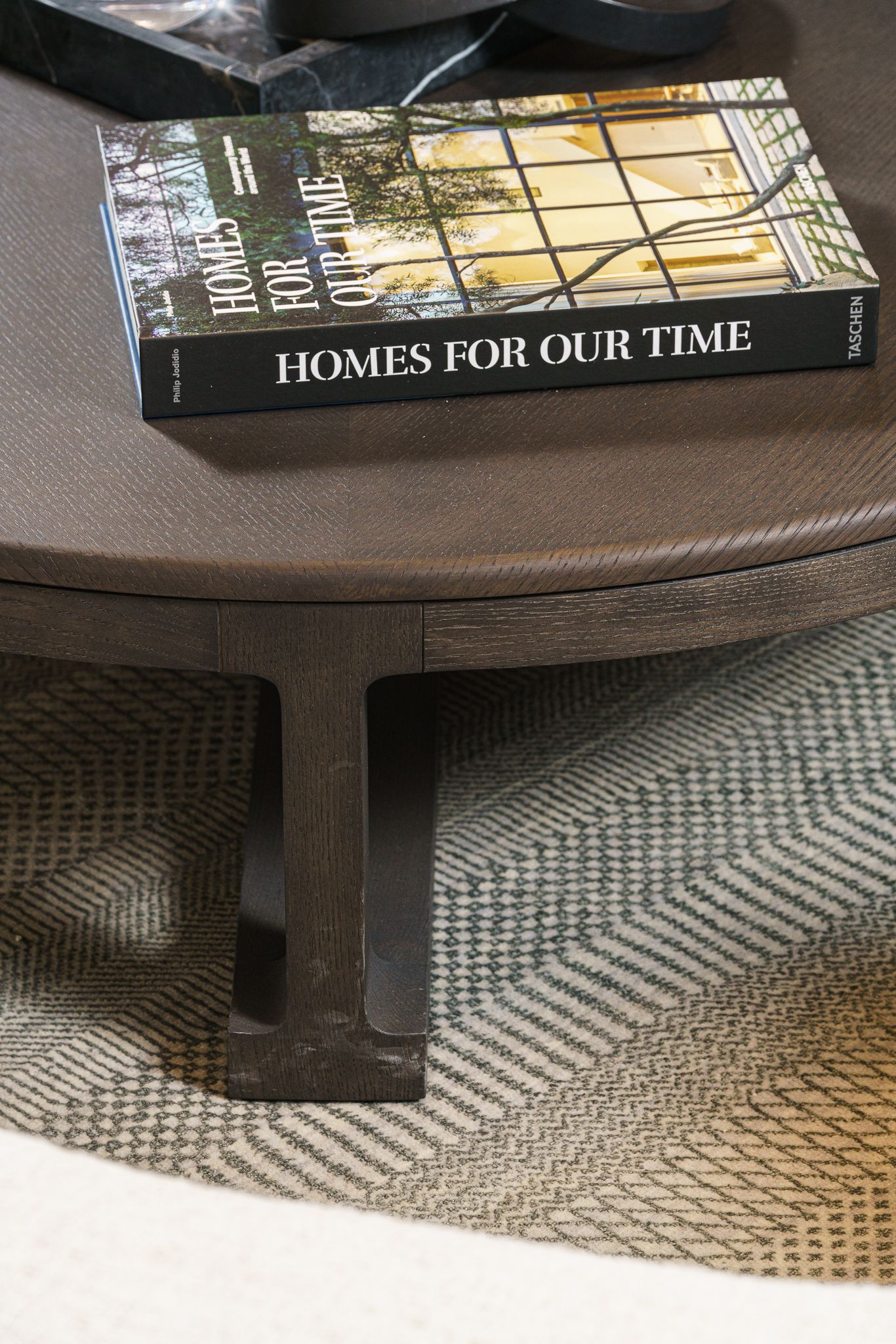 Molteni&C Журнальный столик Fonte 120 Coffee oak от Molteni & C — в интерьере