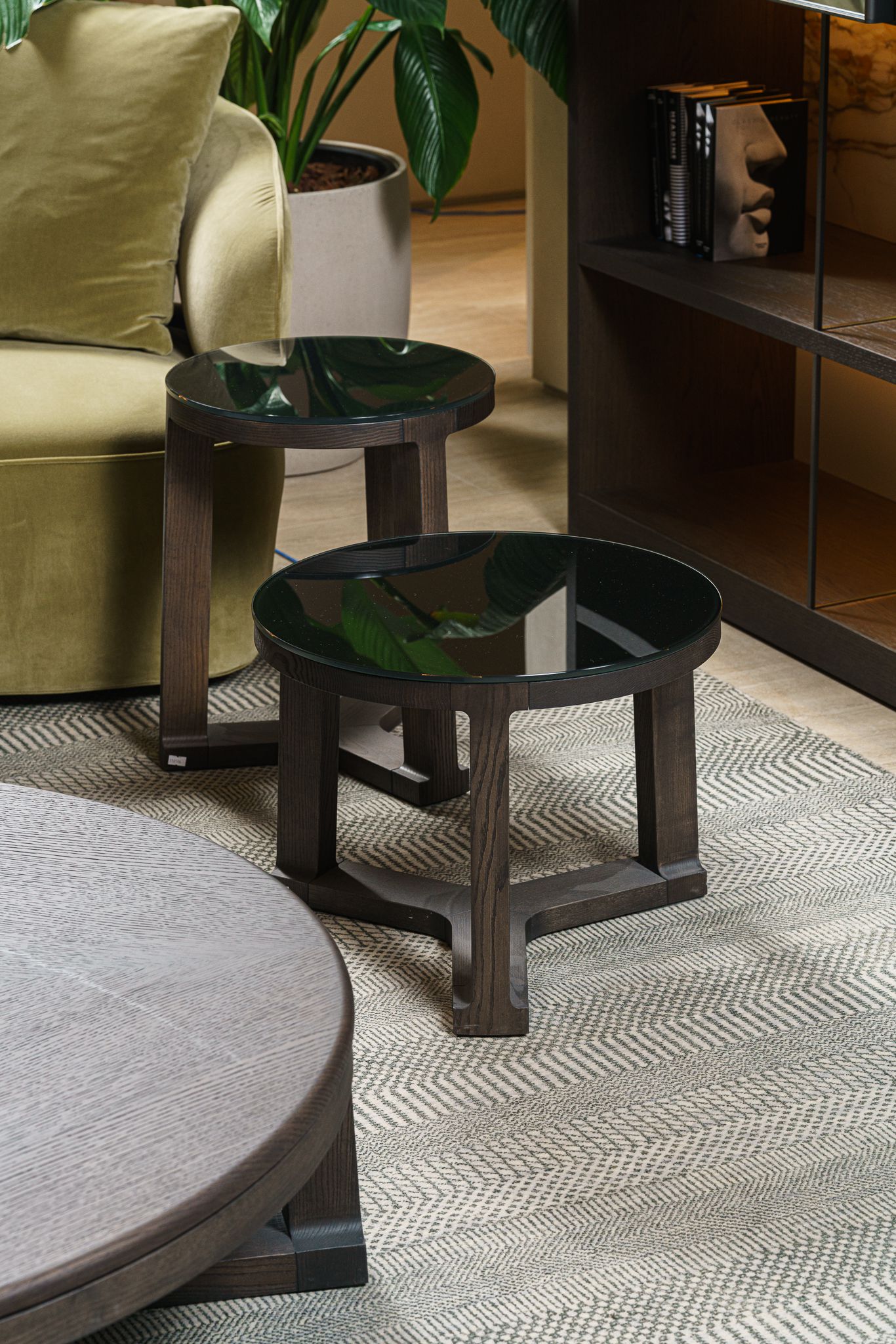 Molteni&C Журнальный столик Fonte 40 wood/glass от Molteni & C — в интерьере