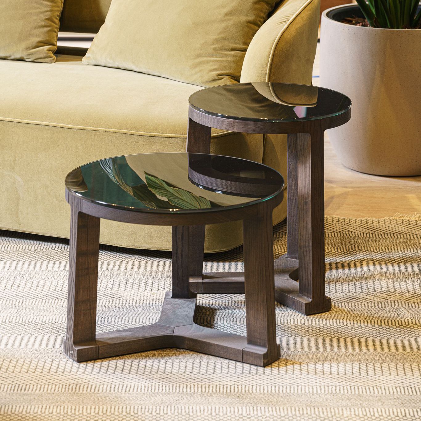 Molteni&C Журнальный столик Fonte 50 wood/glass от Molteni & C — в интерьере