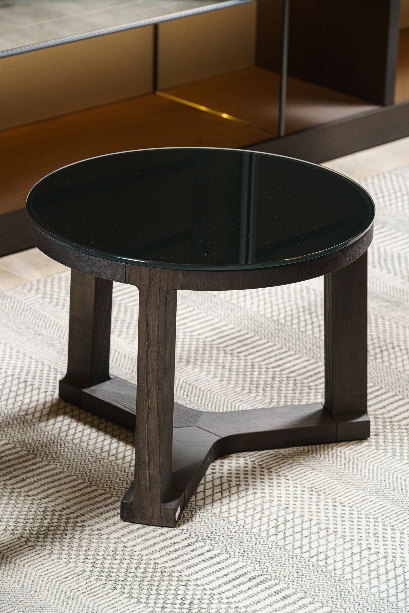 Molteni&C Журнальный столик Fonte 50 wood/glass от Molteni & C — в интерьере