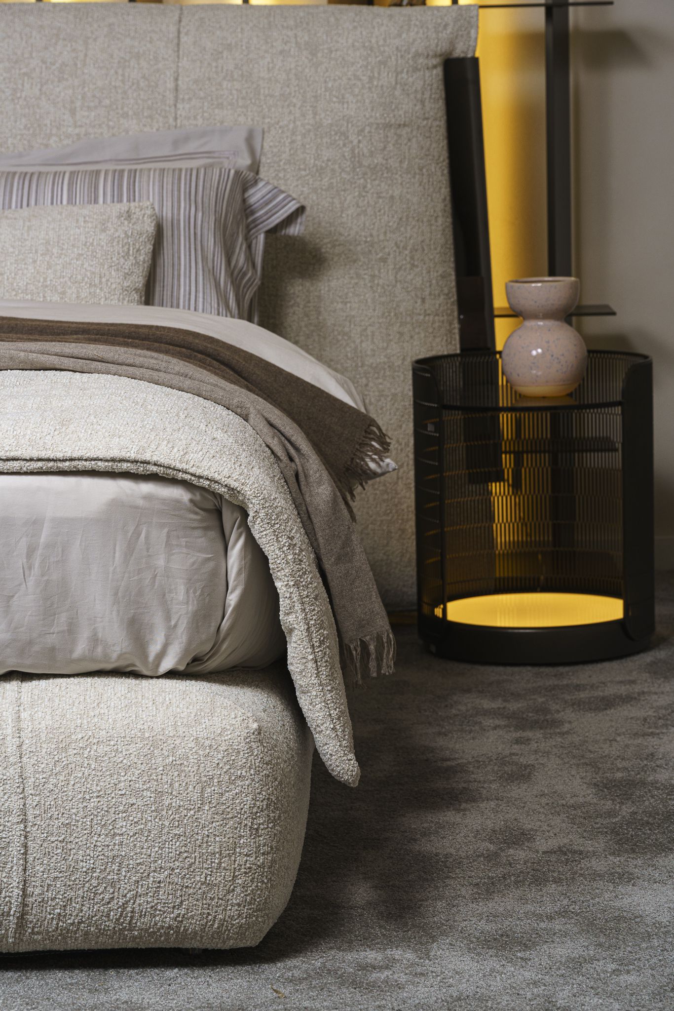 Flou Кровать Amal 918 Ralph Base Leonardo от Flou — в интерьере