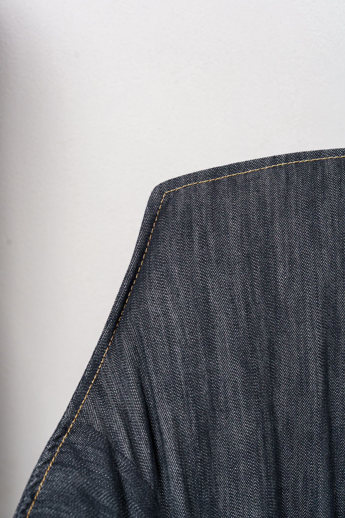 Poltrona Frau Кресло Archibald Denim Edition от Poltrona Frau — в интерьере