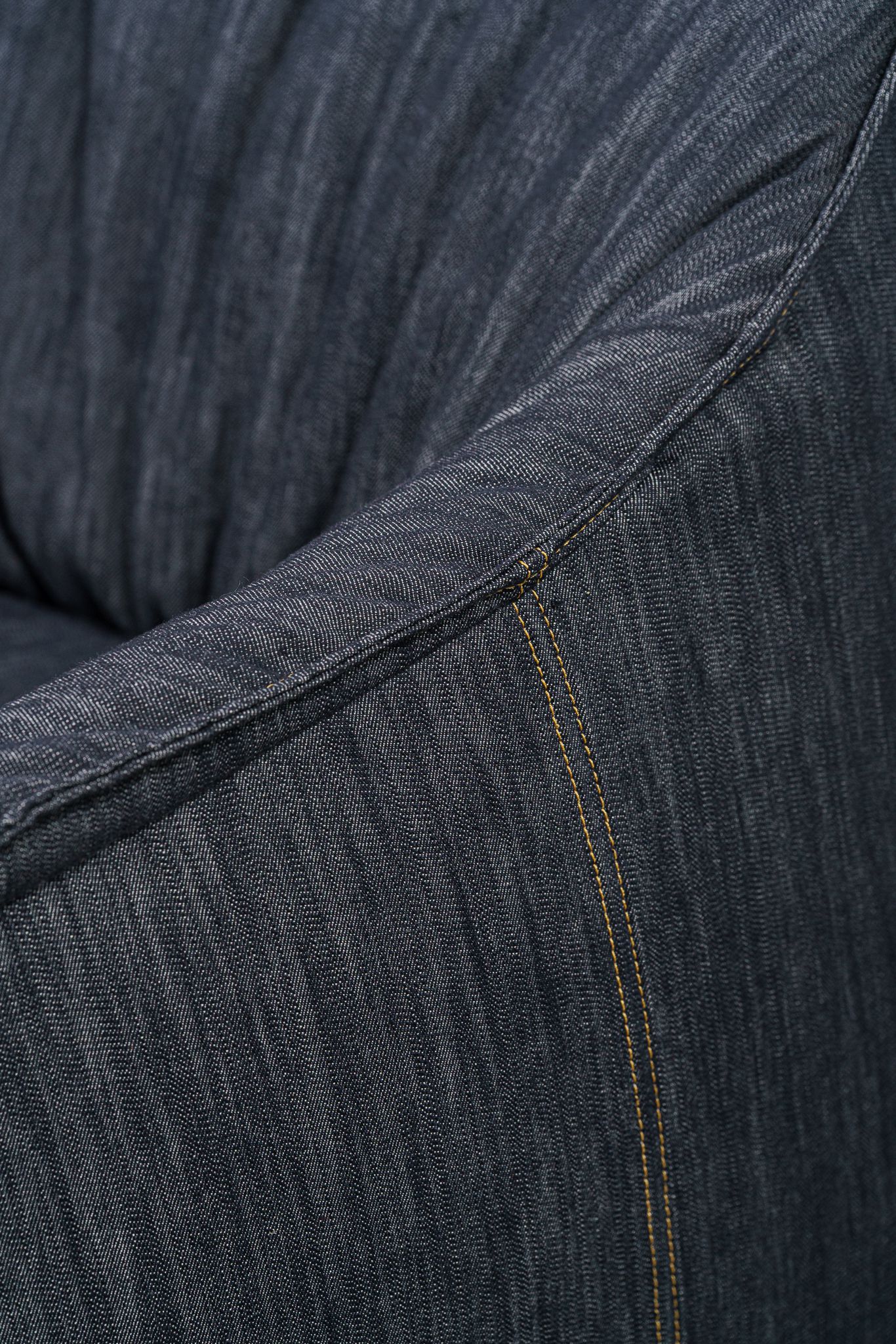 Poltrona Frau Кресло Archibald Denim Edition от Poltrona Frau — в интерьере