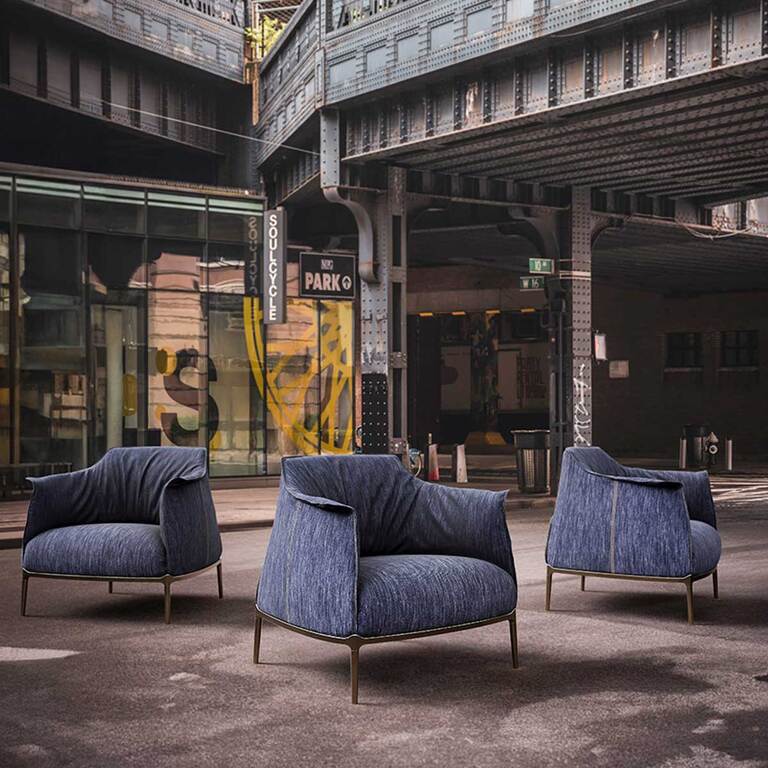 Poltrona Frau Кресло Archibald Denim Edition от Poltrona Frau — в интерьере
