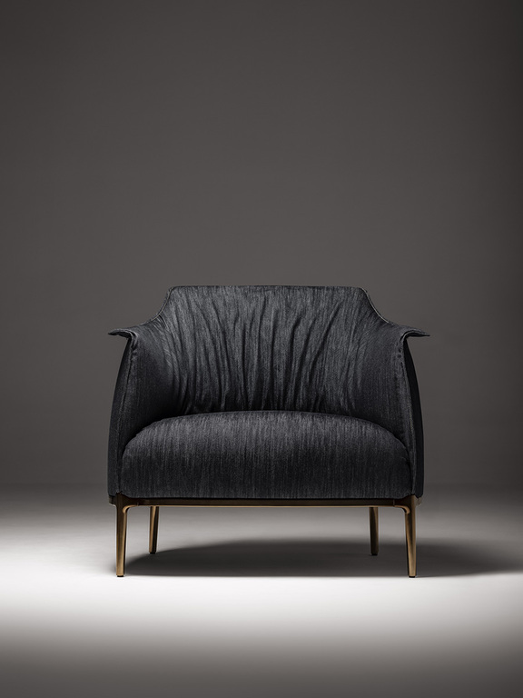 Poltrona Frau Кресло Archibald Denim Edition от Poltrona Frau — в интерьере