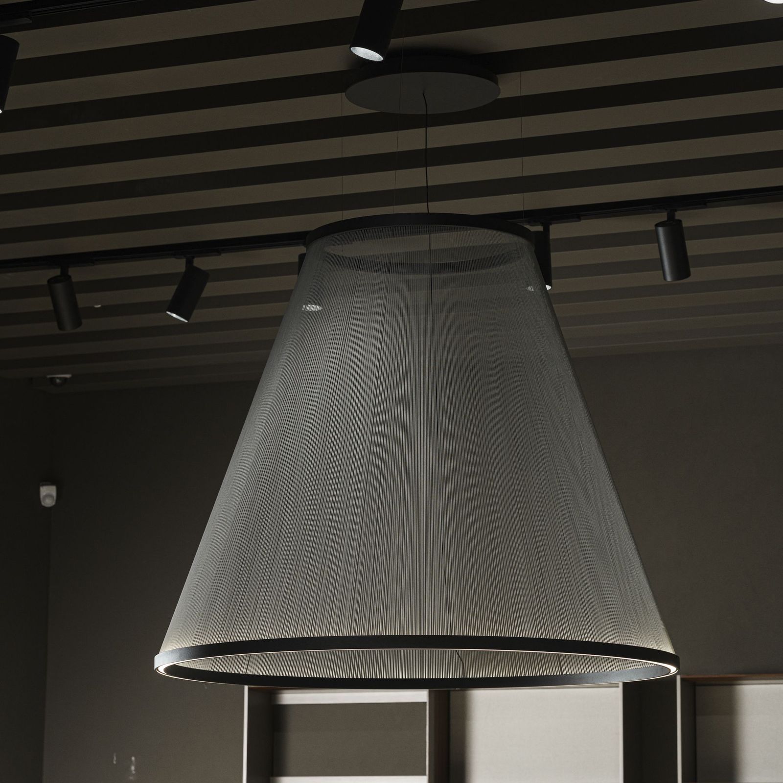 Vibia Подвесной светильник Array 1875 от Vibia — в интерьере