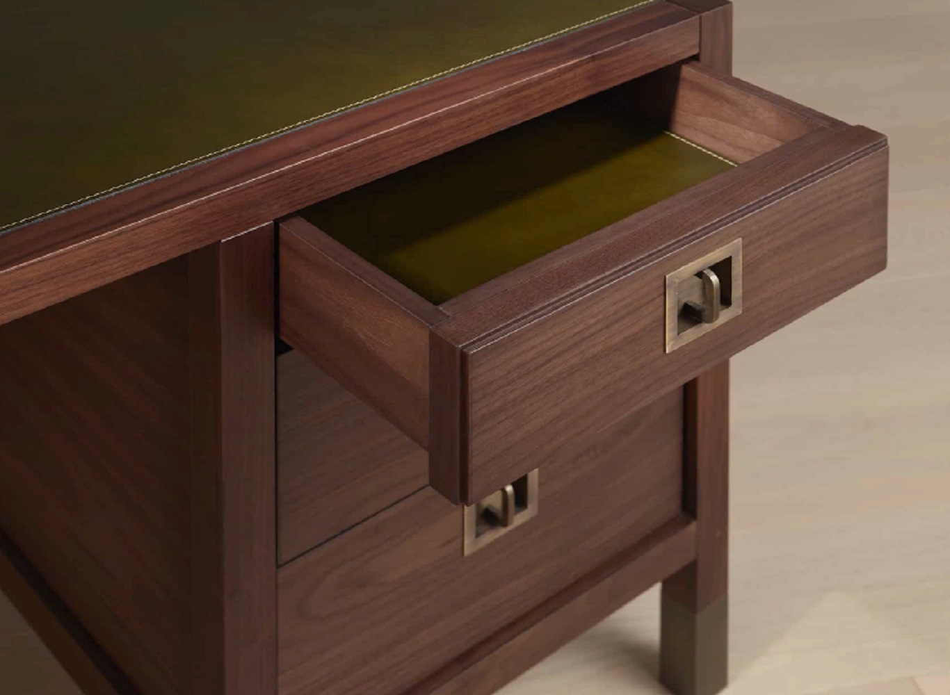 Bellavista Collection Письменный стол Dante от Bellavista Collection — в интерьере