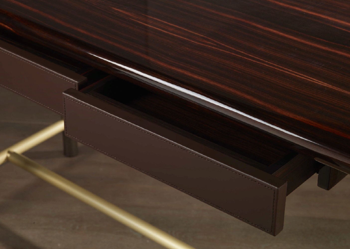 Bellavista Collection Письменный стол Tiffany от Bellavista Collection — в интерьере