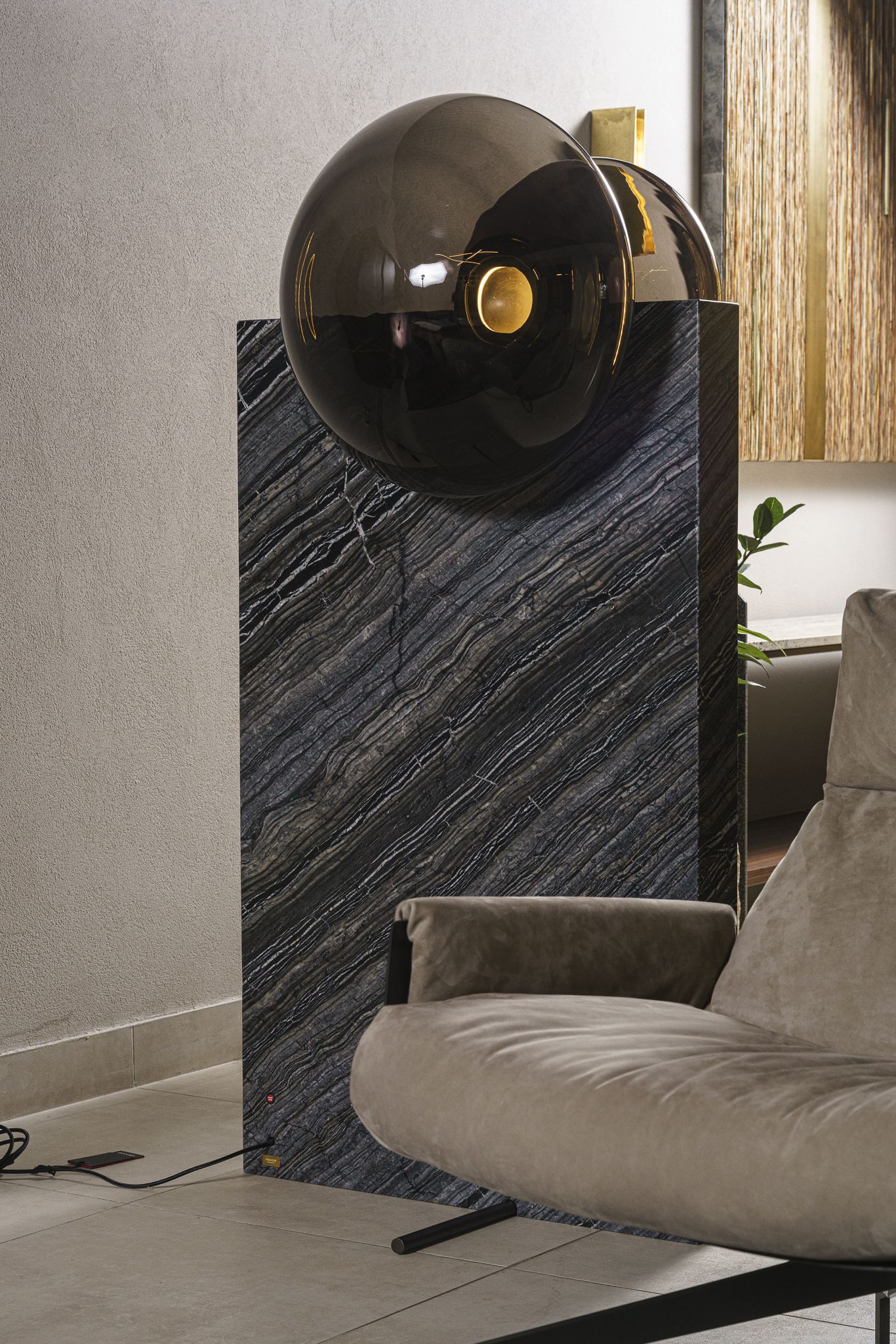 Henge Торшер Floyd Silver brown wave от Henge — в интерьере