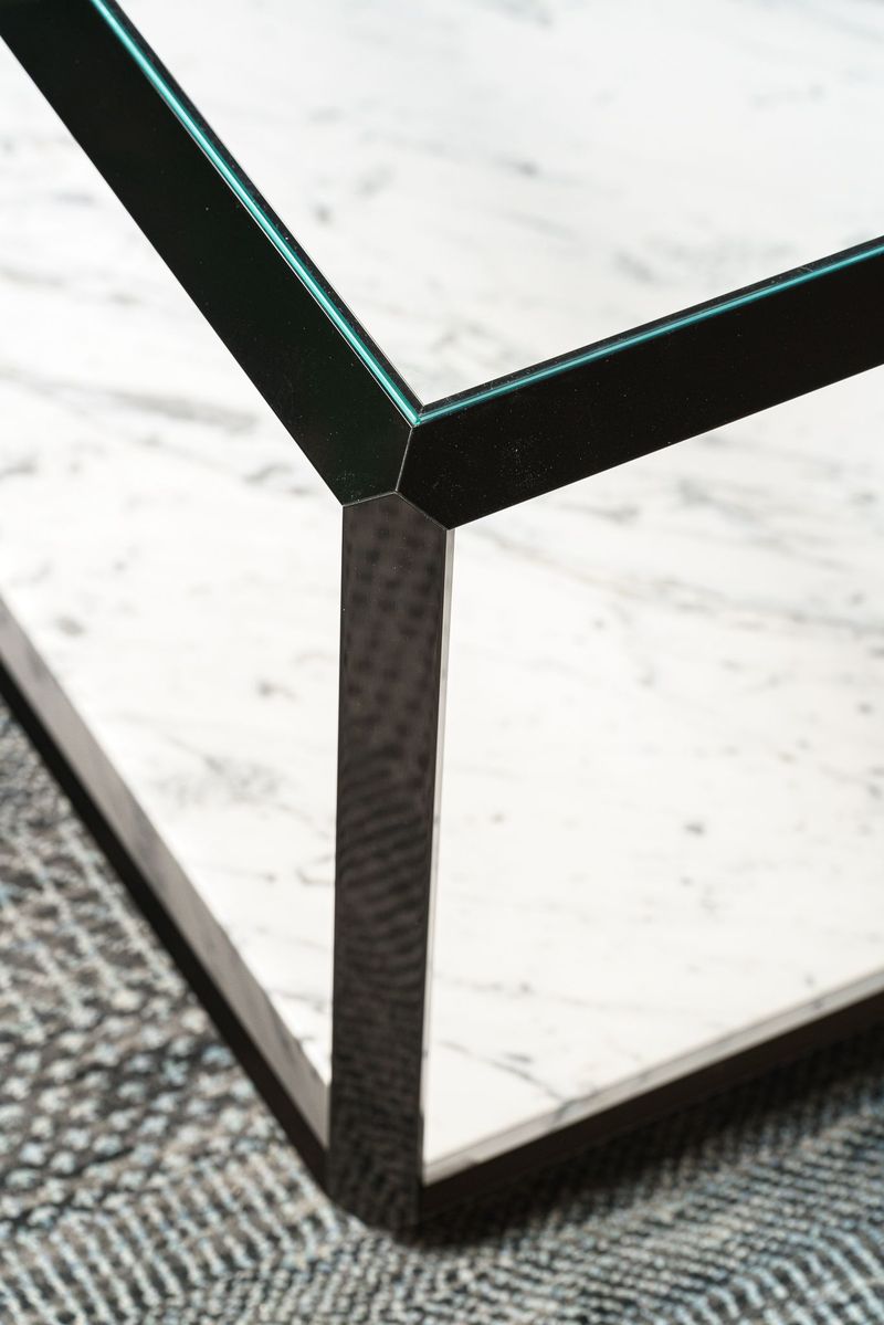 Molteni&C Журнальный столик 45° Transparent Glass от Molteni & C — в интерьере