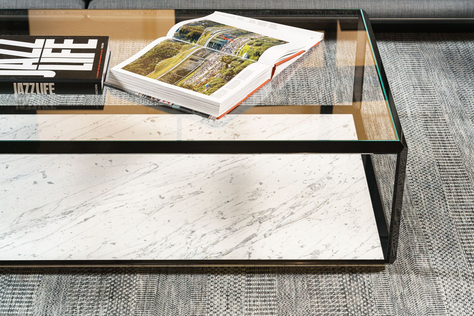 Molteni&C Журнальный столик 45° Transparent Glass от Molteni & C — в интерьере