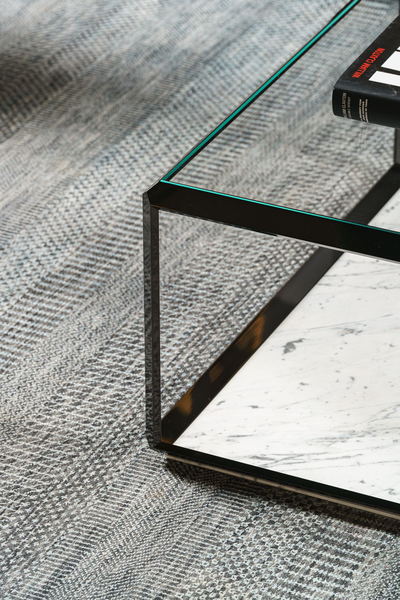 Molteni&C Журнальный столик 45° Transparent Glass от Molteni & C — в интерьере