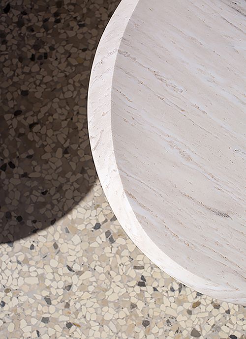Carpanese Home Журнальный столик Pebble M от Carpanese Home — в интерьере