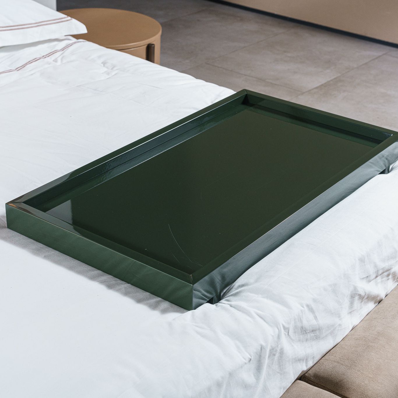 Baxter Поднос Glossy Lacquered Wood от Baxter — в интерьере