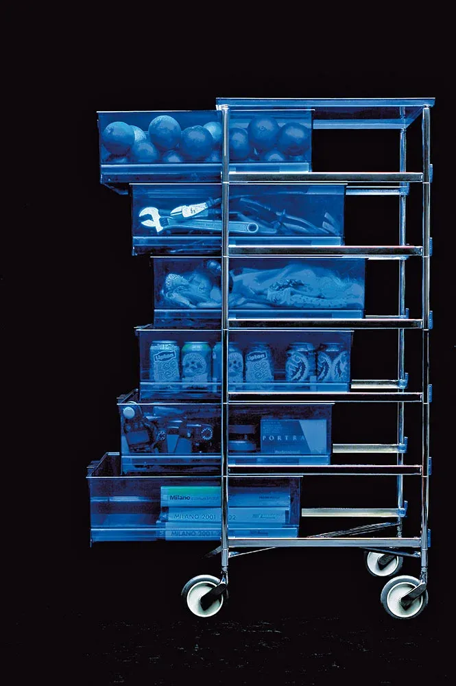 Kartell Комод Mobil 1 drawer with feet от Kartell — в интерьере