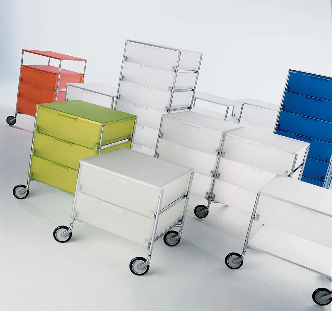 Kartell Комод Mobil 2 drawers with wheels от Kartell — в интерьере
