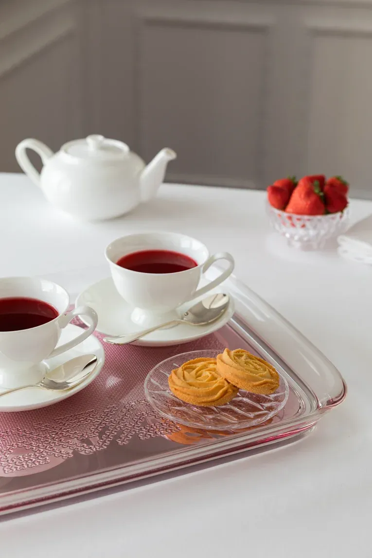 Kartell Поднос Teatime от Kartell — в интерьере
