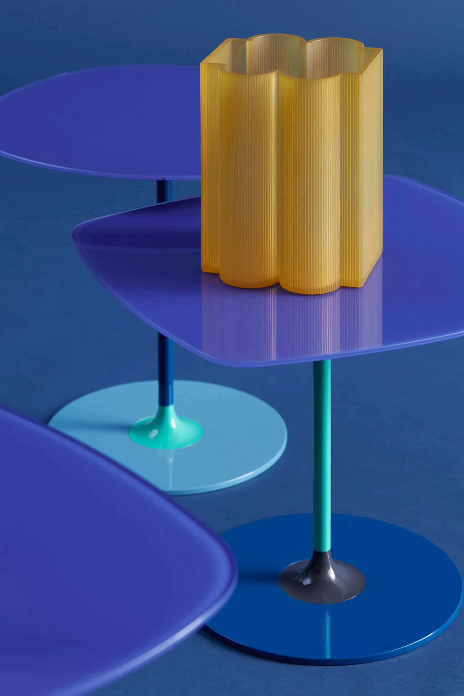 Kartell Ваза Okra от Kartell — в интерьере