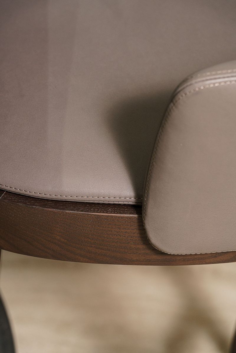 Molteni&C Барный стул в коже Devon от Molteni & C