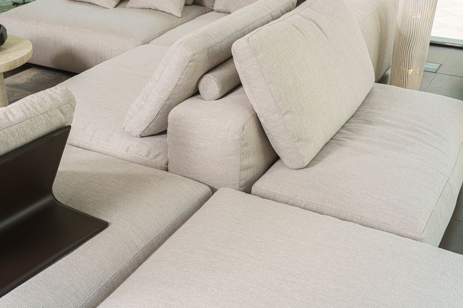 Poliform Модульный диван Westside Soft Eraclea 04 Cenere от Poliform — в интерьере