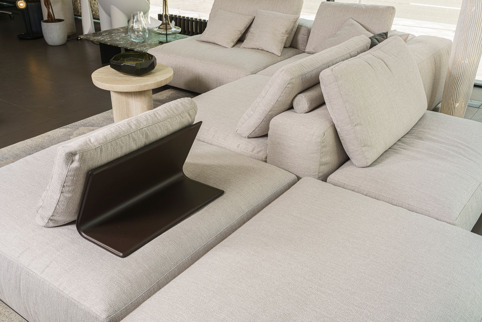 Poliform Модульный диван Westside Soft Eraclea 04 Cenere от Poliform — в интерьере