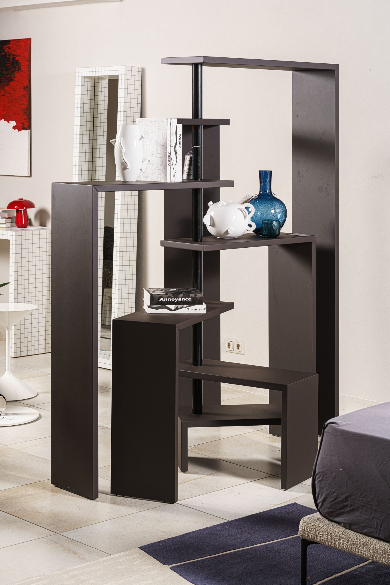 Zanotta Стеллаж Joy Espresso от Zanotta — в интерьере