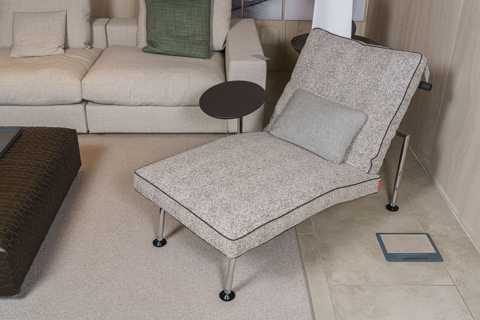 Flexform Шезлонг со столиком Ginger от Flexform — в интерьере