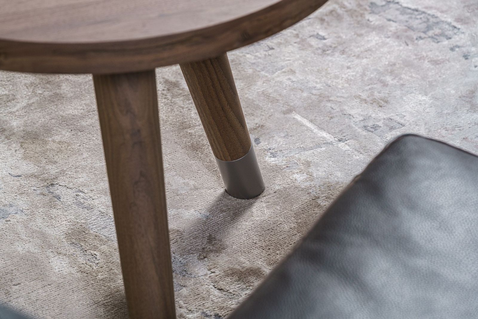 Flexform Журнальный столик Adler 60 от Flexform — в интерьере