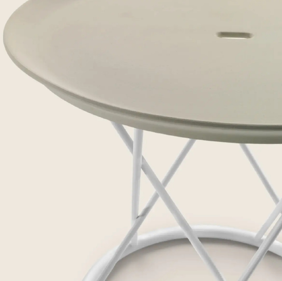Flexform Уличный журнальный столик Torcello от Flexform — в интерьере