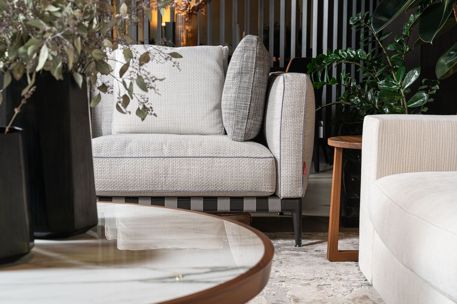 Flexform Уличный диван Atlante 205 от Flexform — в интерьере