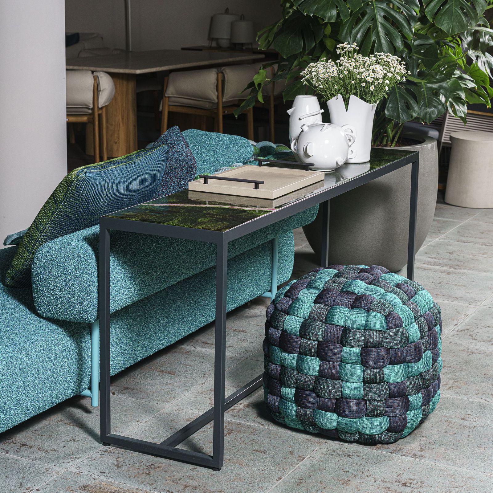 Paola Lenti Уличный пуф Tobit 50 от Paola Lenti — в интерьере