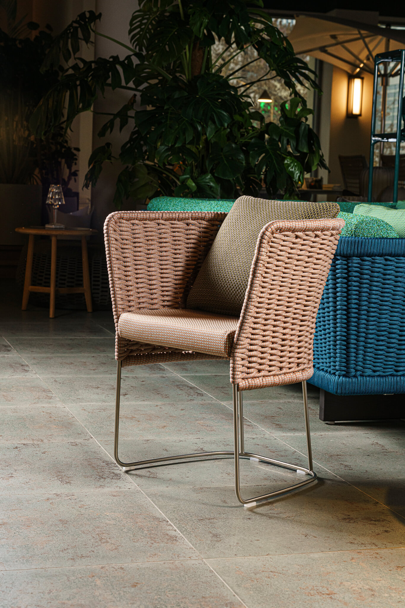 Paola Lenti Уличный стул Ami Outdoor от Paola Lenti — в интерьере