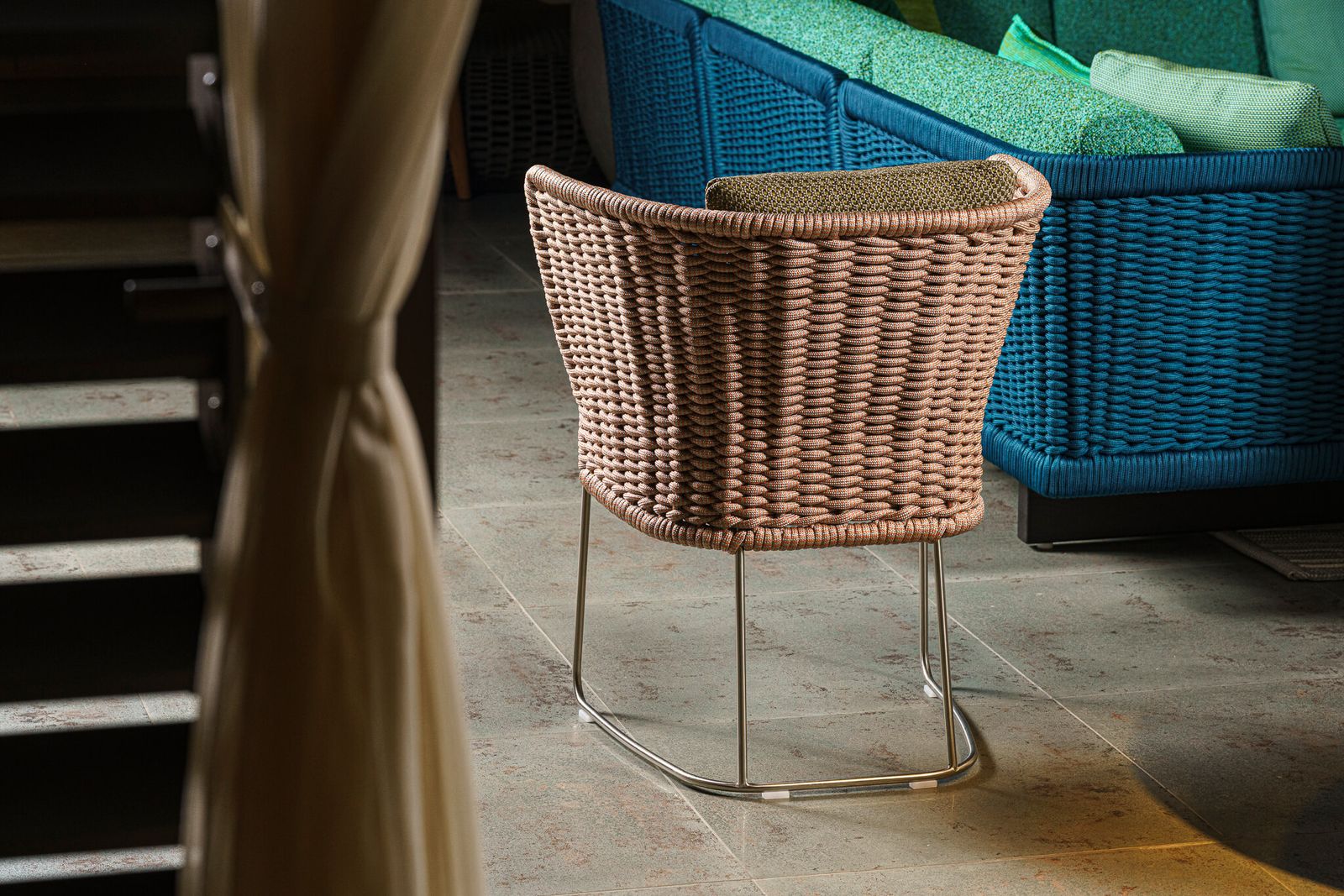 Paola Lenti Уличный стул Ami Outdoor от Paola Lenti — в интерьере