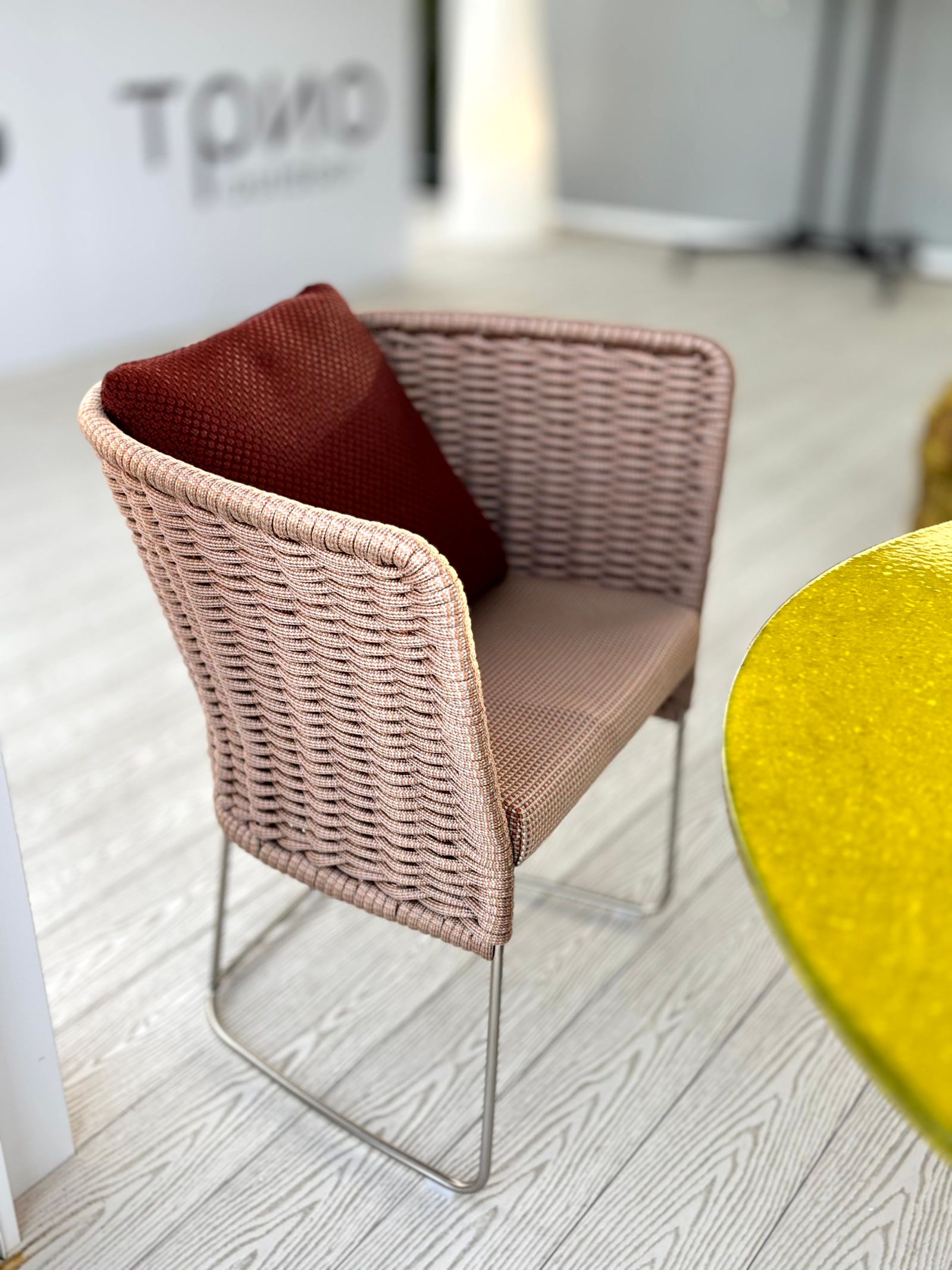 Paola Lenti Уличный стул Ami Outdoor от Paola Lenti — в интерьере