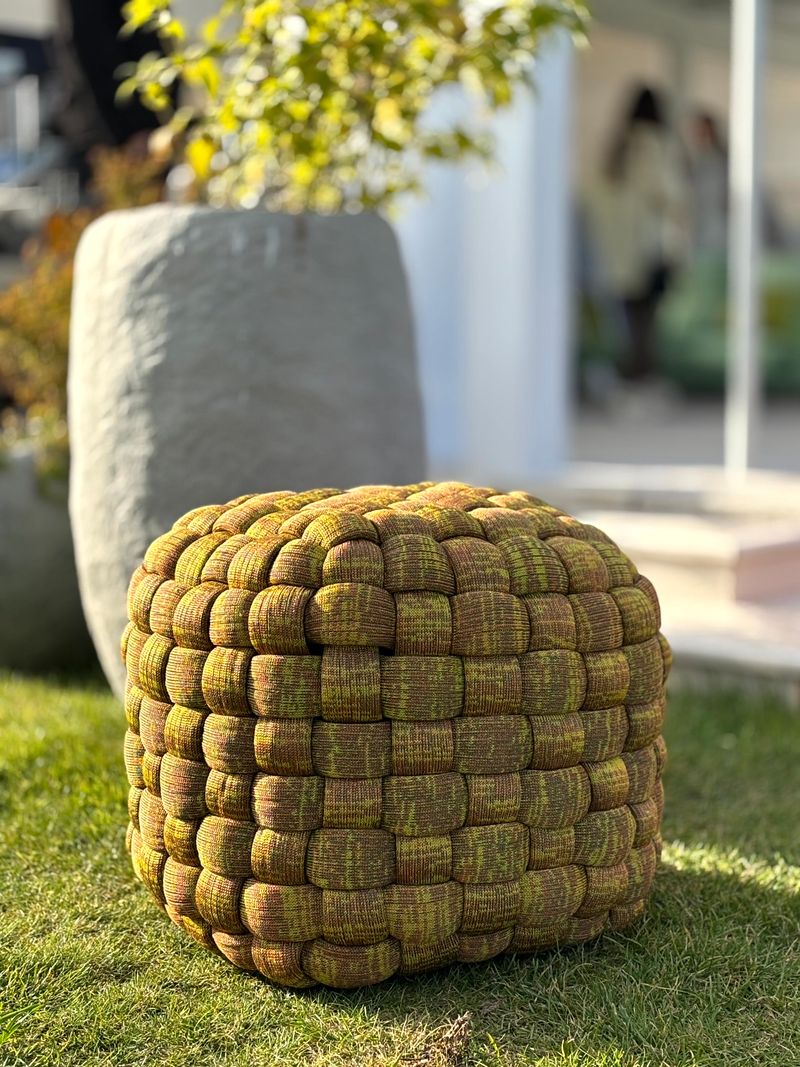 Paola Lenti Уличный пуф с чехлом Tobit 50 от Paola Lenti — в интерьере