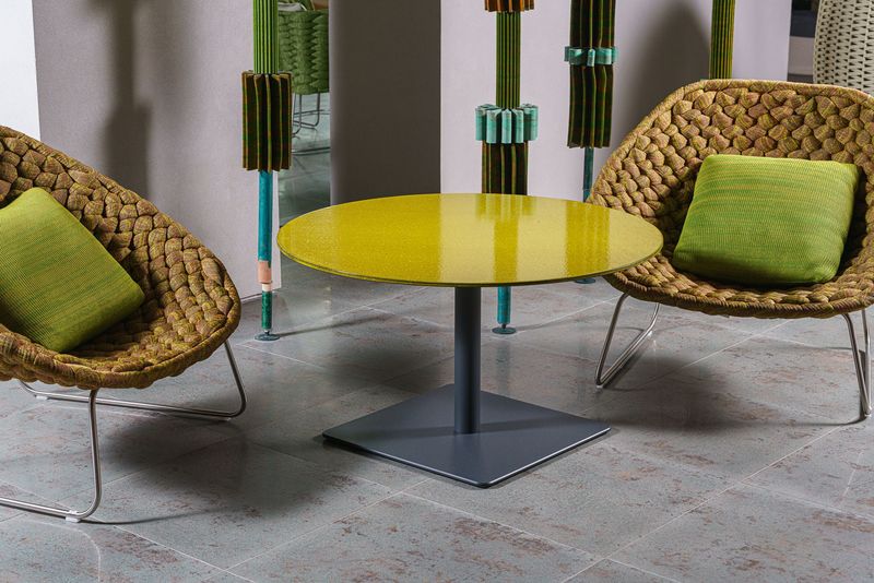 Paola Lenti Уличный столик Lounge Giro 100 Luce от Paola Lenti — в интерьере