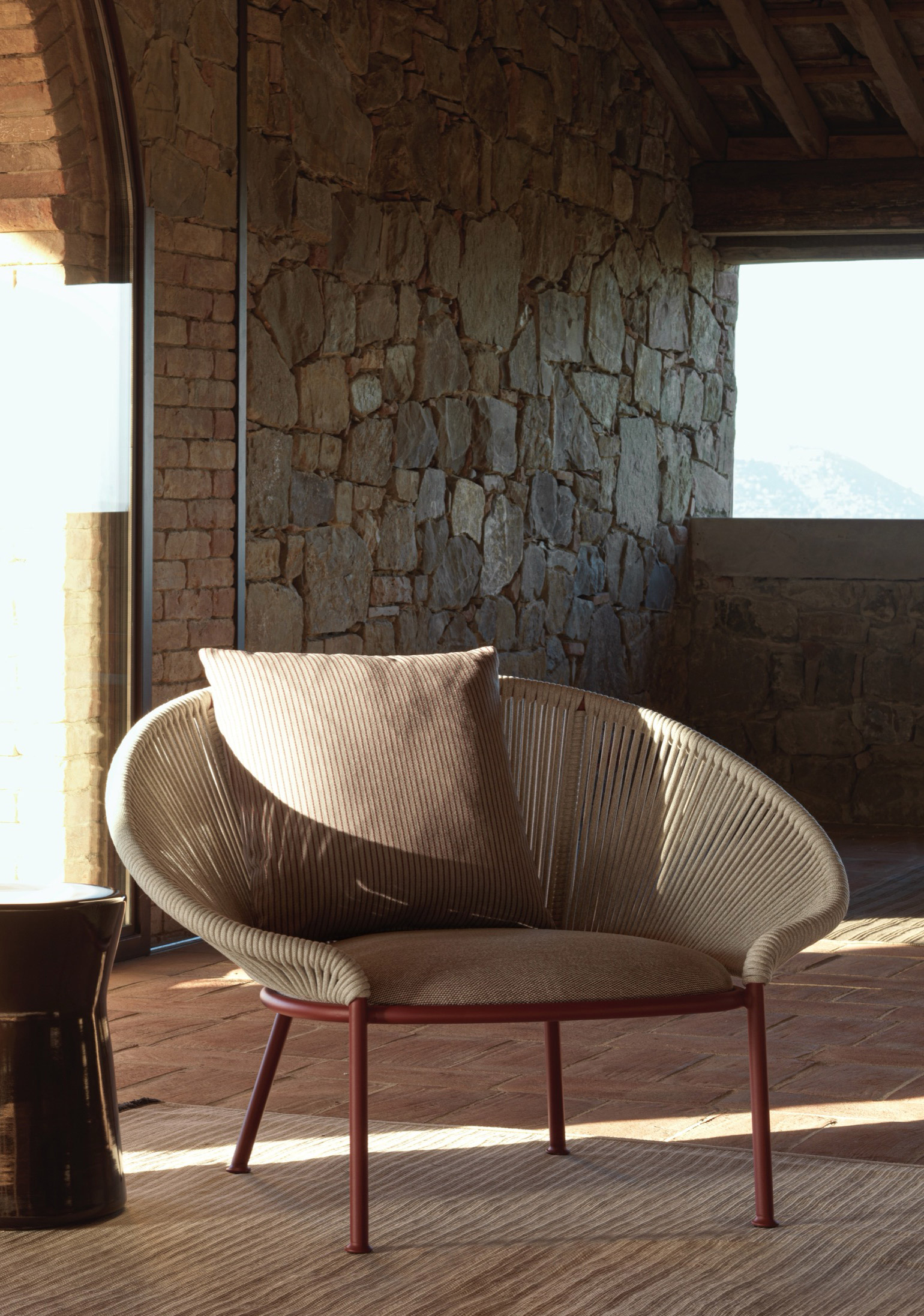Molteni&C Уличное кресло Petalo от Molteni & C — в интерьере