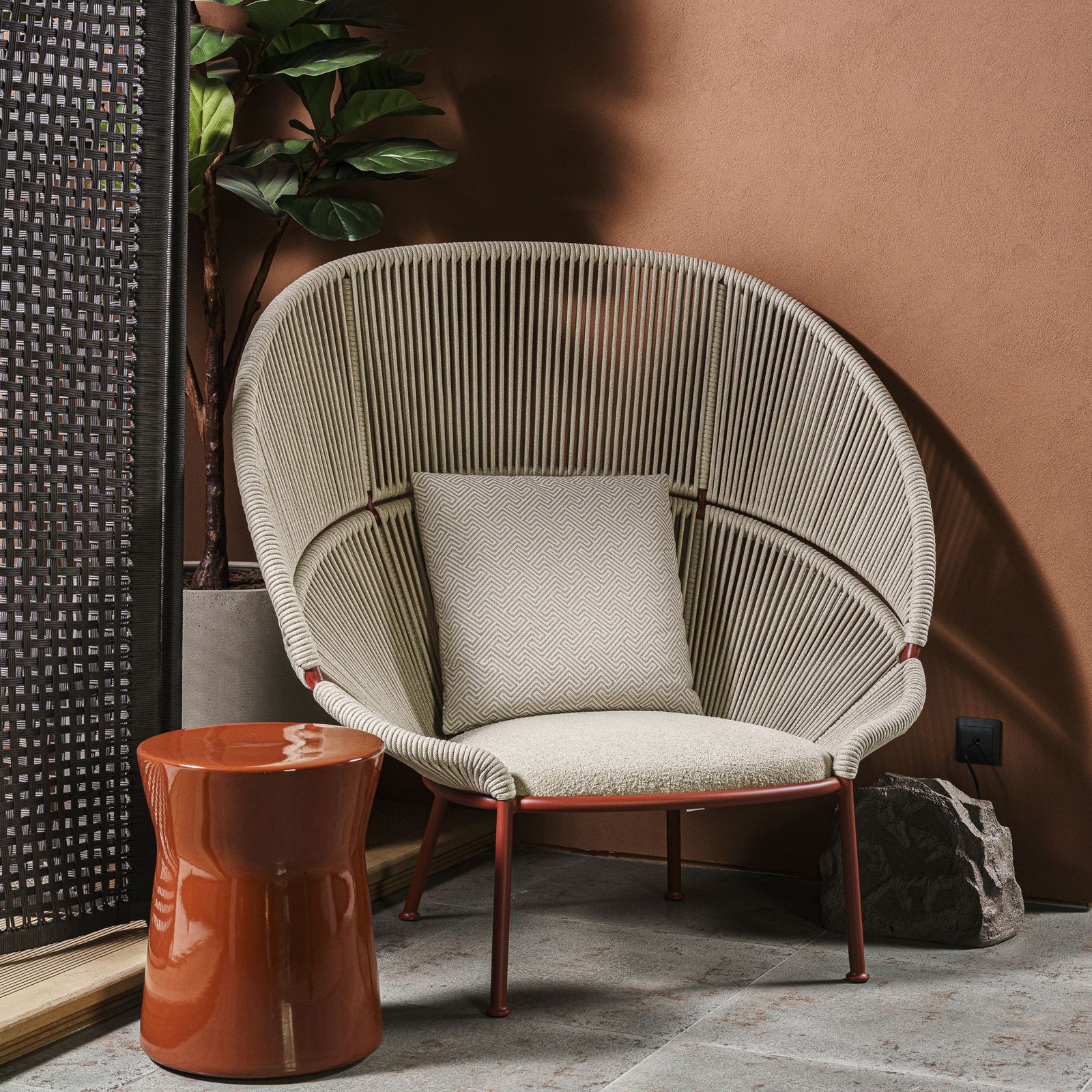 Molteni&C Уличное кресло Petalo от Molteni & C — в интерьере