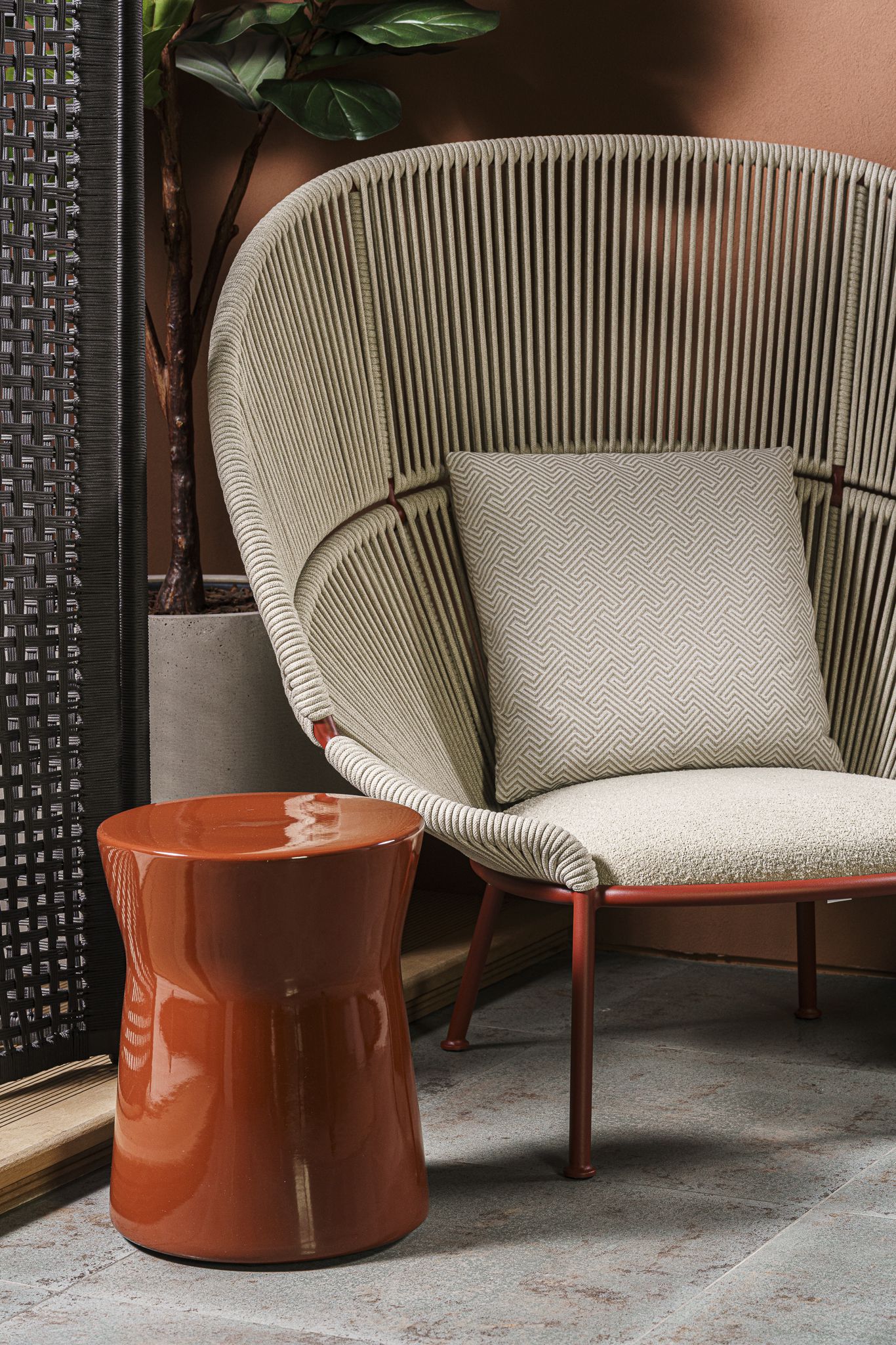 Molteni&C Уличное кресло Petalo от Molteni & C — в интерьере