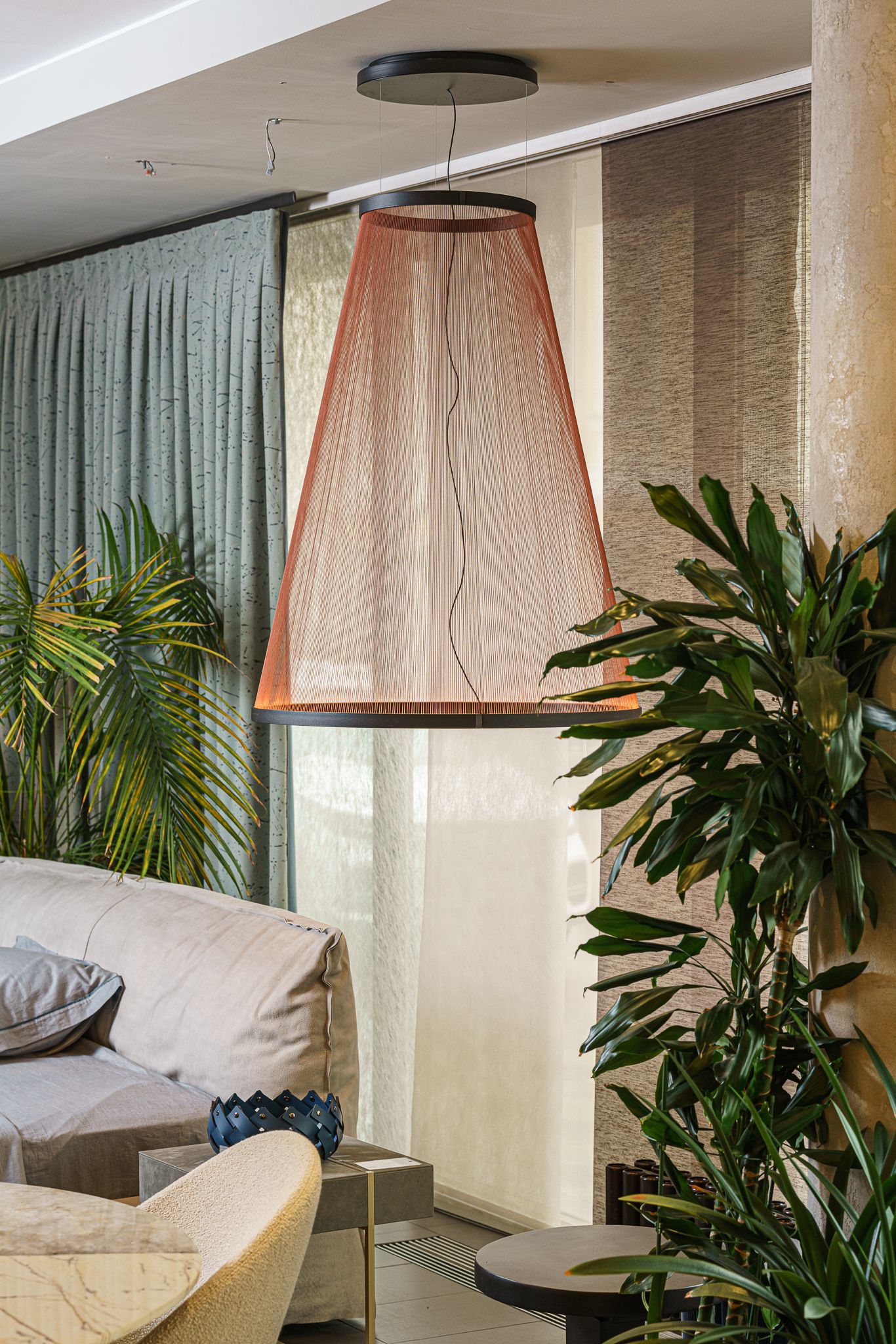 Vibia Подвесной светильник Array 1865 Terra от Vibia — в интерьере