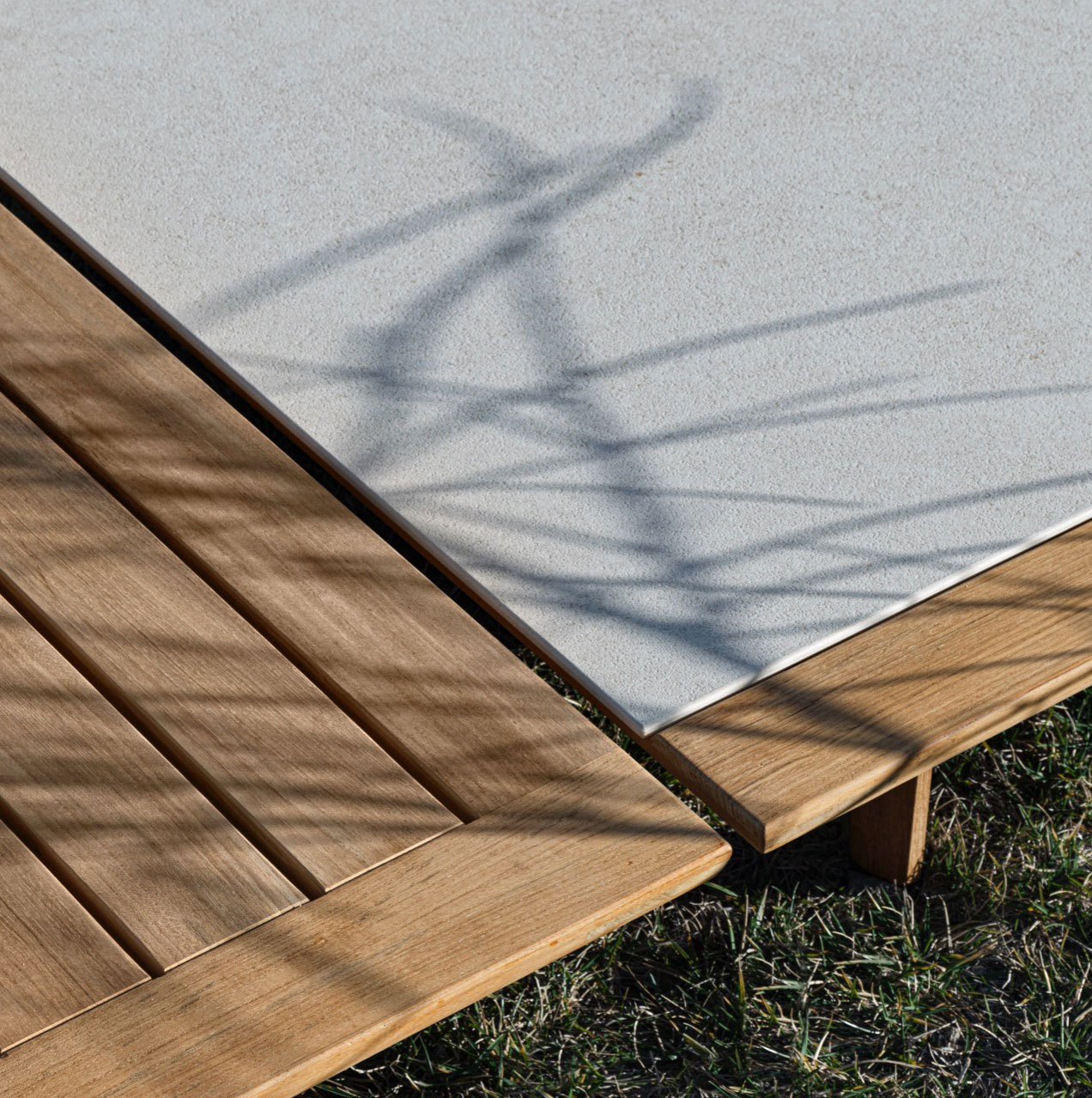 Molteni&C Уличный журнальный столик Sway Coffee Table от Molteni & C — в интерьере