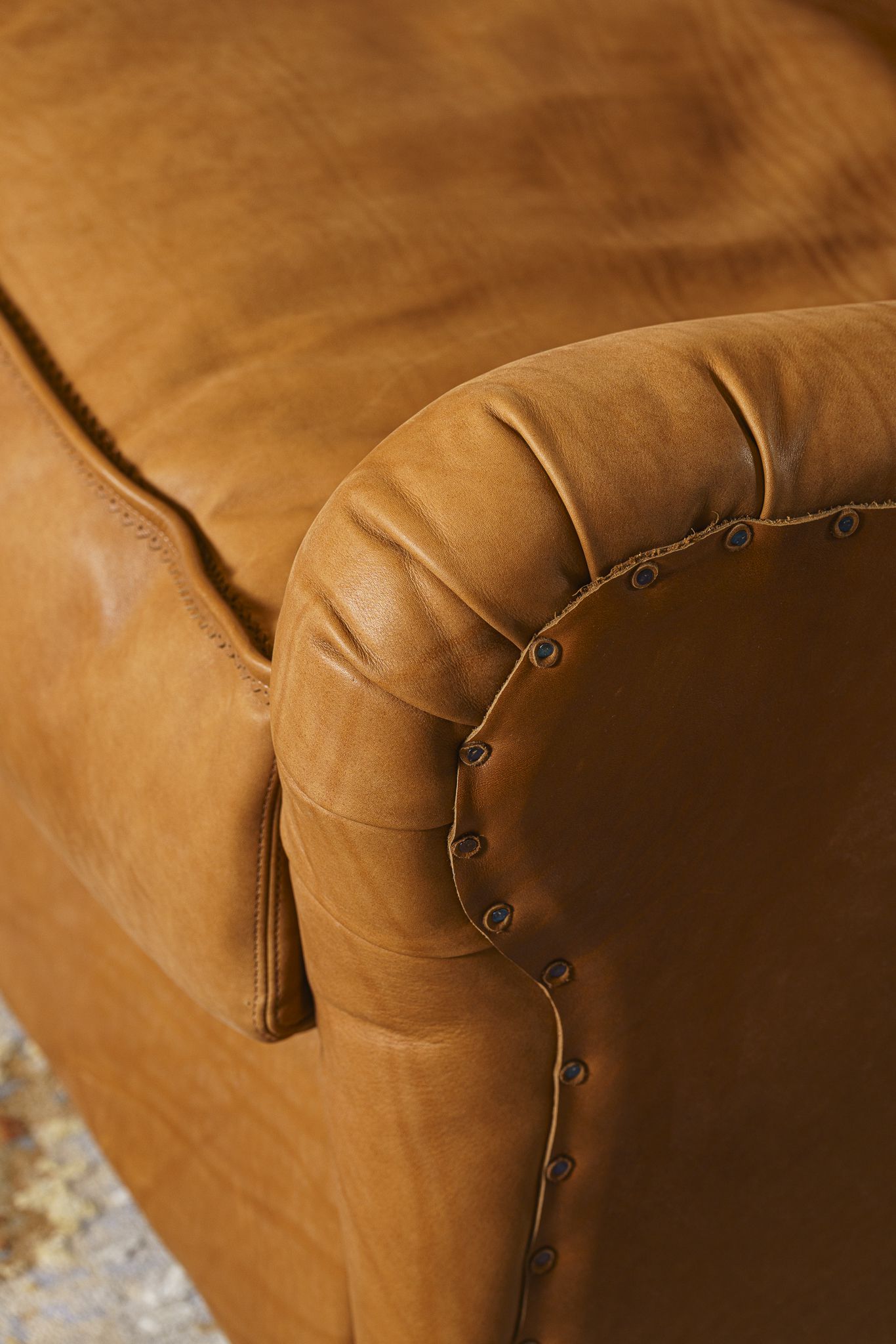 Baxter Кресло в коже Pochette cloister natural от Baxter — в интерьере