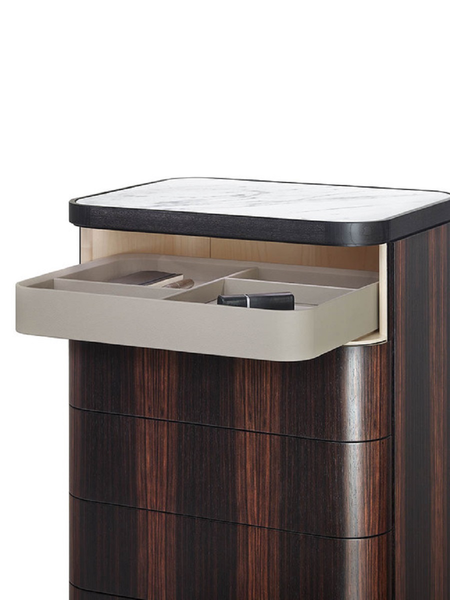 Poltrona Frau Комод Duo High Drawer Chest от Poltrona Frau — в интерьере