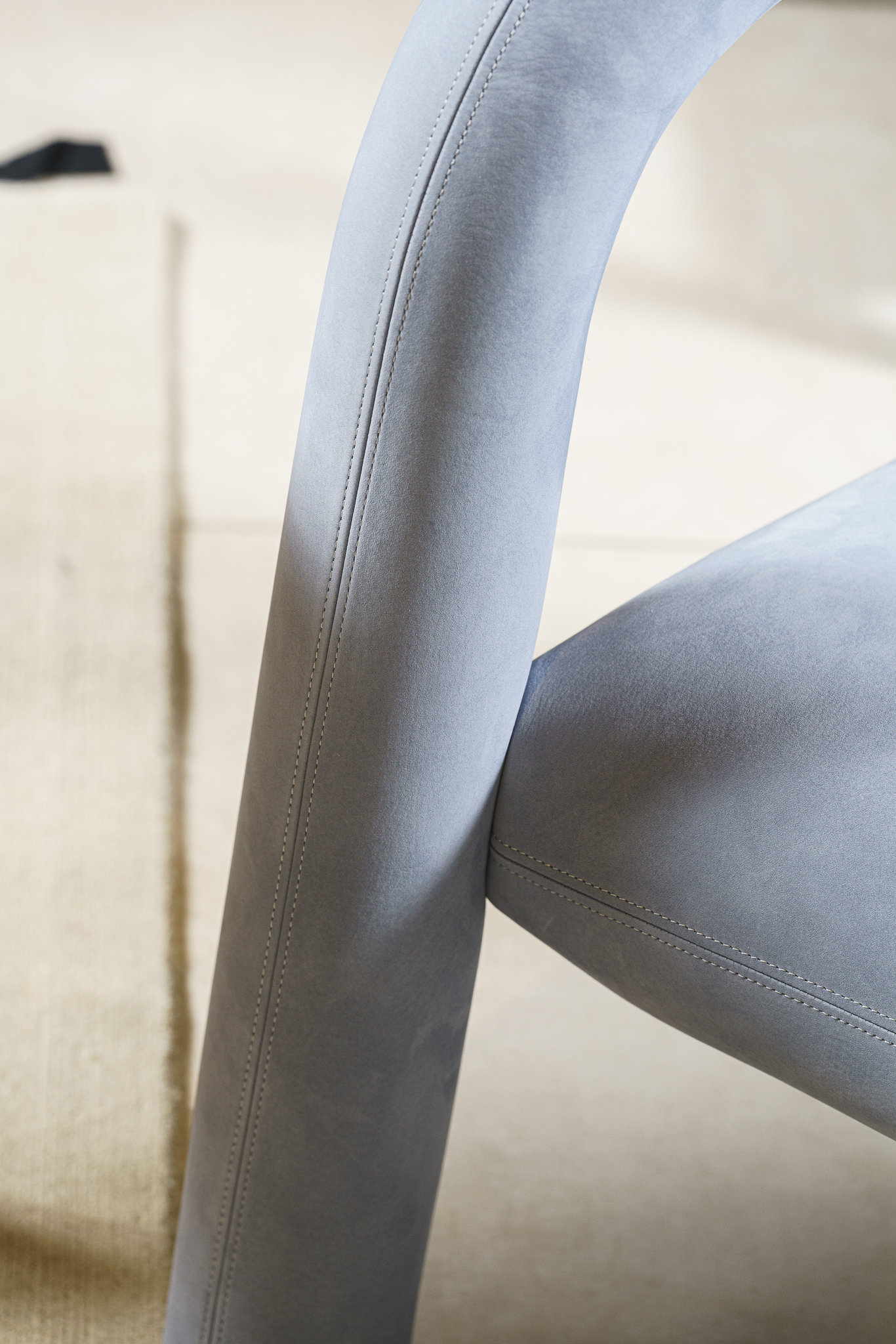 Baxter Кресло Aimee Nabuck Light Blue от Baxter — в интерьере