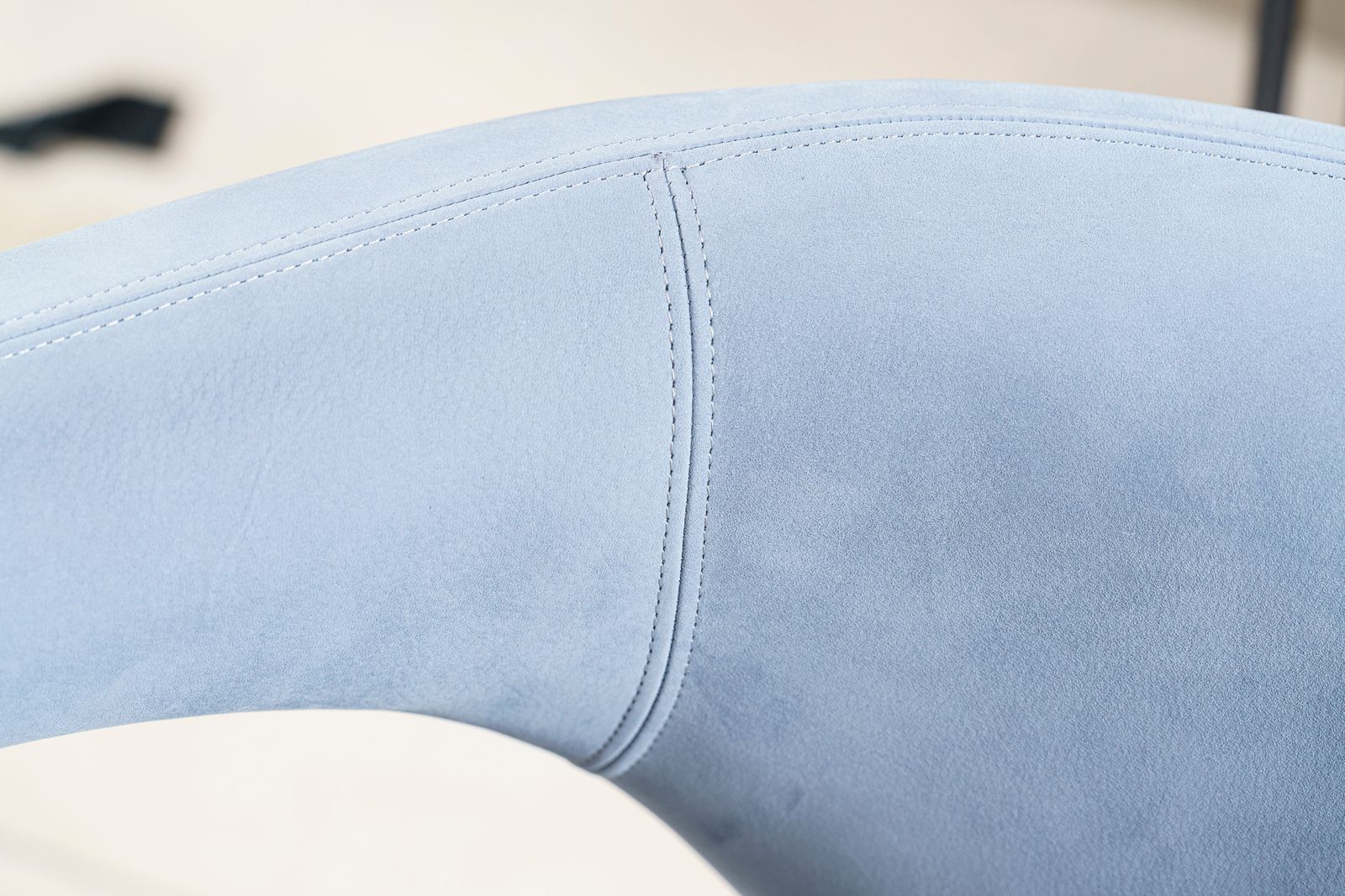 Baxter Кресло Aimee Nabuck Light Blue от Baxter — в интерьере